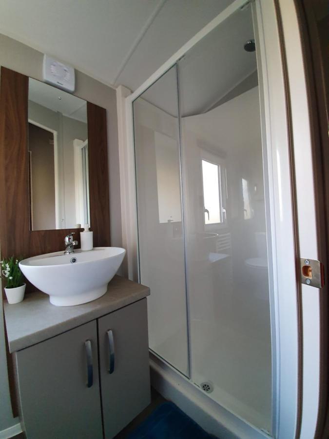 Rj Luxury Caravan Hire With Hot Tub Tattershall Exterior foto